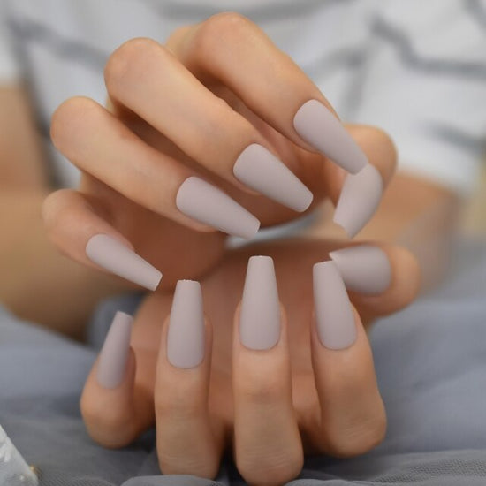 Faux Ongles Gris Mauve | OnglesOnline