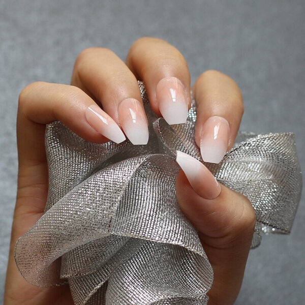 Faux Ongles Blanc et Rose Dégradé Faux Ongles Blanc et Rose Dégradé | OnglesOnline