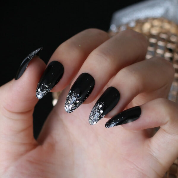 Faux Ongles Noir à Paillettes Faux Ongles Noir à Paillettes | OnglesOnline