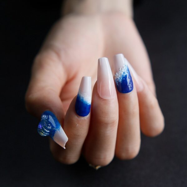 Faux Ongles Bleu et Blanc | OnglesOnline