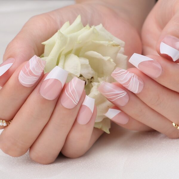 Faux Ongles French Revisité | OnglesOnline