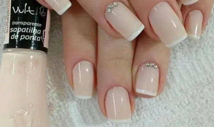 Ongles Original French Roses et Brillants