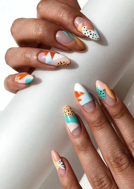 Ongles en Gels avec détails graphiques
