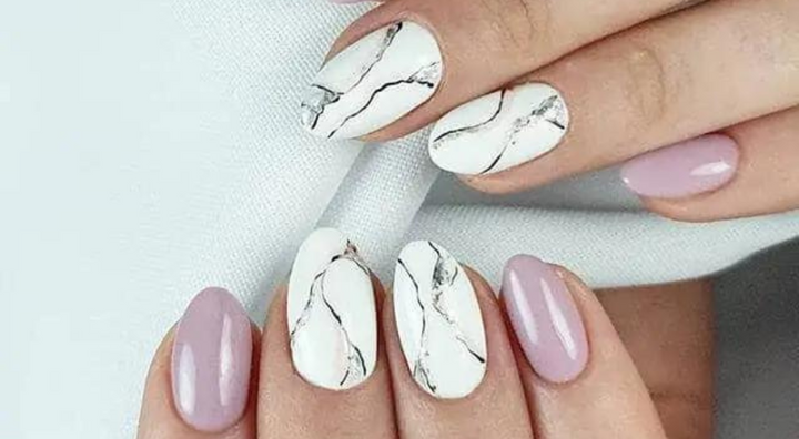 Idée d'Ongles Marbre Rose Ballerine