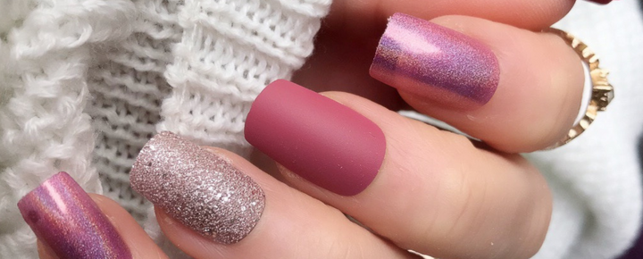 Idée d’Ongles Carrés pour les Fêtes