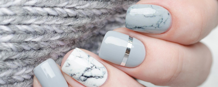 Idée d’Ongles Grisâtres pour les Fêtes