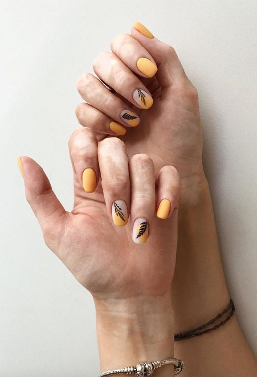 Ongles à Feuilles