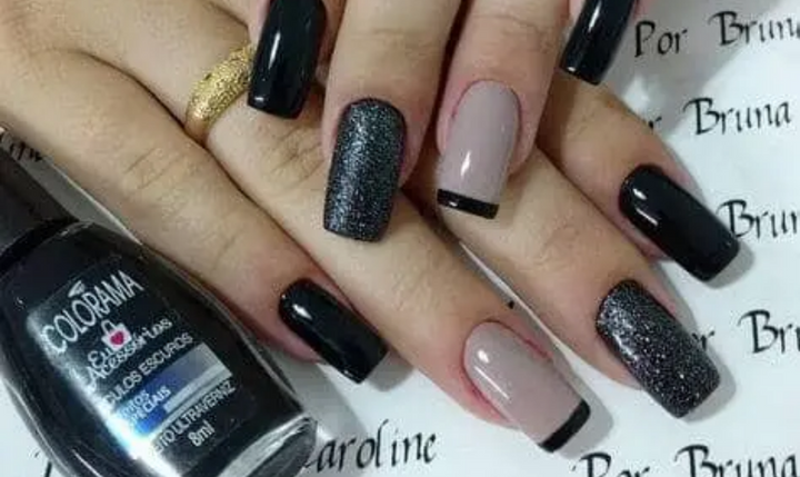 Idée d'Ongles French Longs et Audacieux