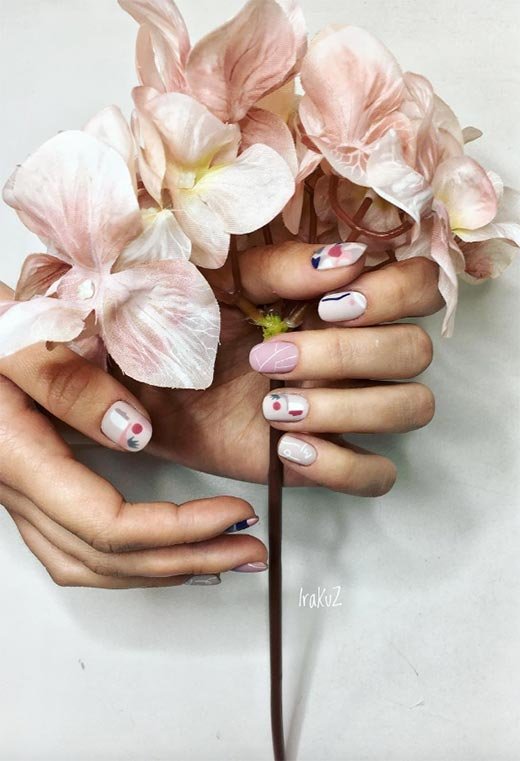 Ongles de Printemps Féminins et Abstraits